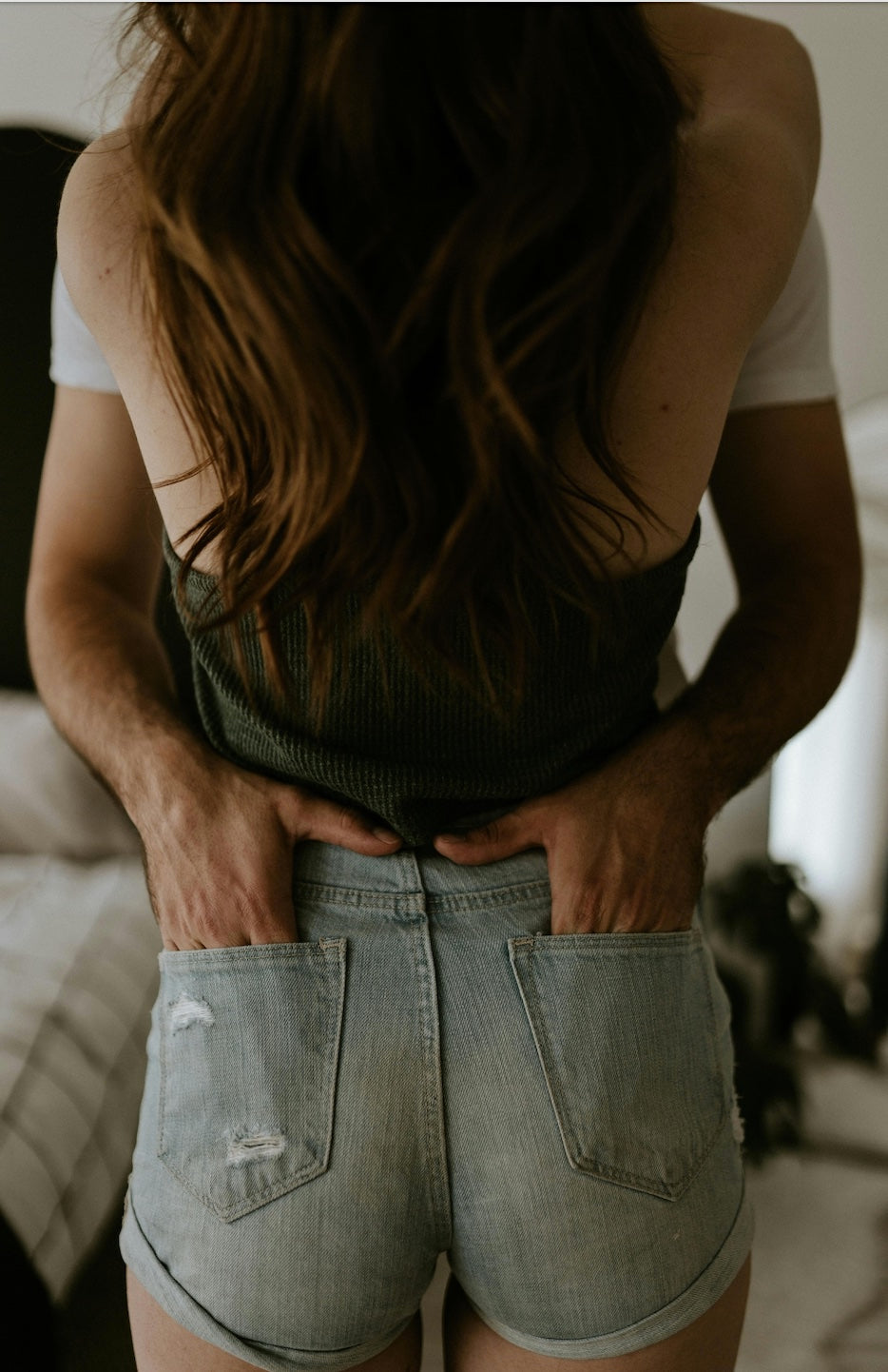 Woman wondering if you can get pregnant during your period, learning about fertility tracking with Daysy