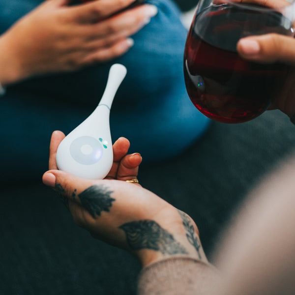 Daysy_hands_glass of wine